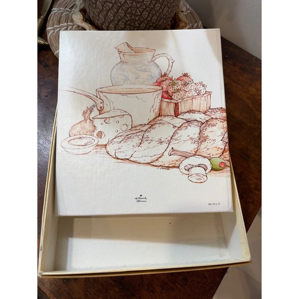 Vintage Hallmark Recipe Binder Organizer Cottagecore Strawberry Garden grannyore